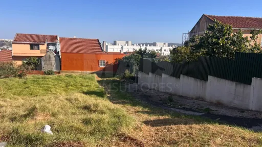 Lote Urbano para Construção | Amadora