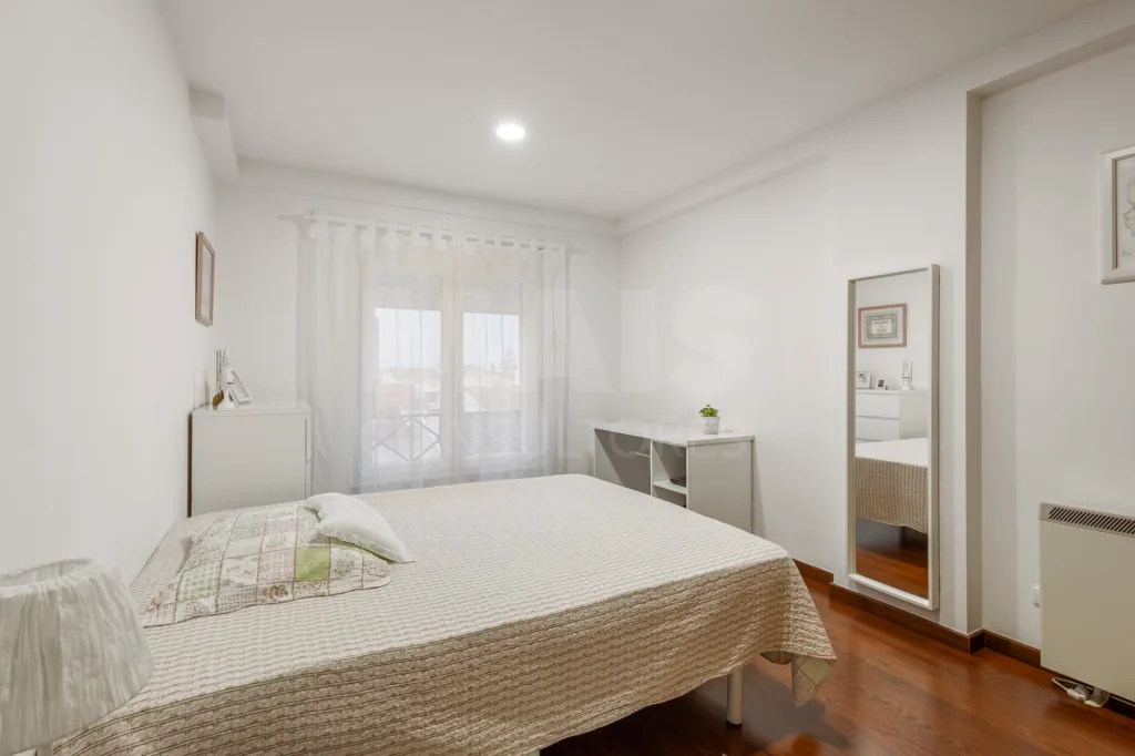Apartamento T3 Duplex com Garagem em Peniche