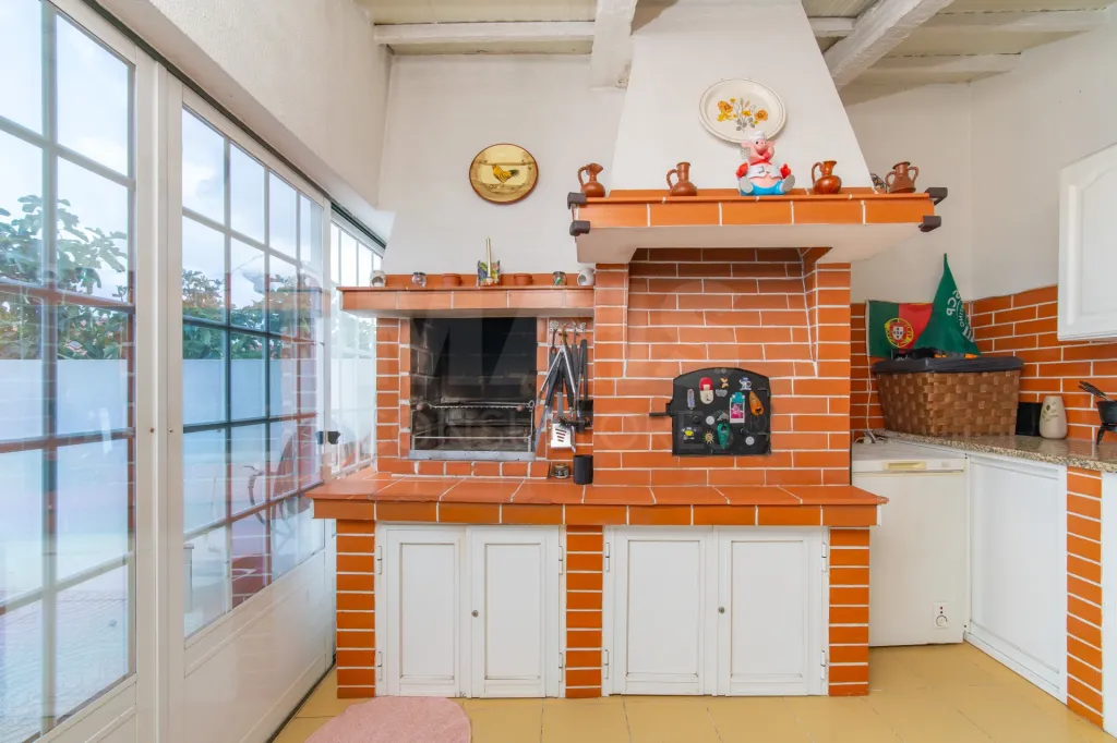 Moradia T3+1 com Garagem no Carregado