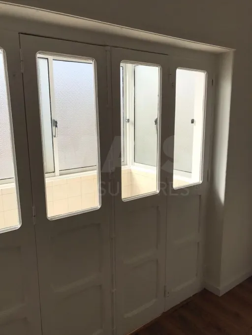 Refurbished 1-bedroom apartment in Barreiro, next to the boats