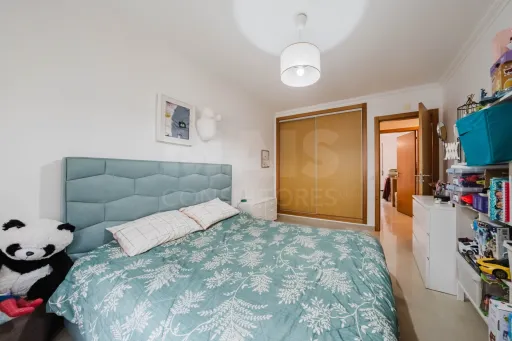 Apartamento T2 no Centro com Garagem e Estacionamento