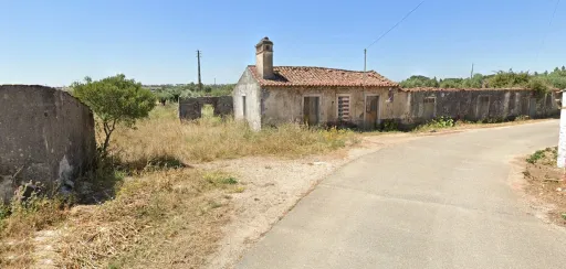 Moradia em ruinas, em Barreirinhas, ALCANEDE