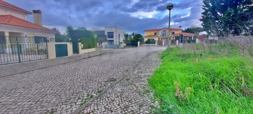 Land with Contemporary Architecture Project in Beloura Sintra