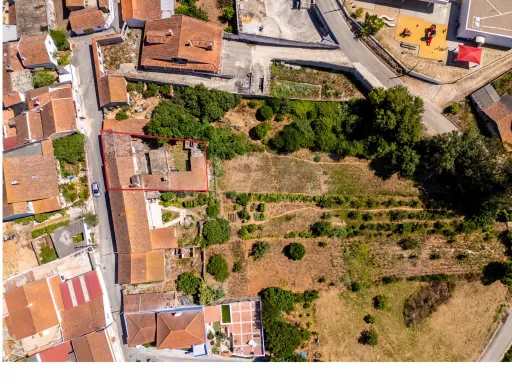 Moradia para remodelar em A-dos-Francos