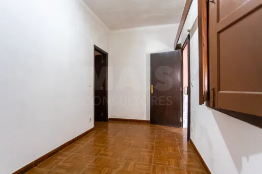 Moradia Térrea T2 para remodelar em Coruche-Vale Mansos