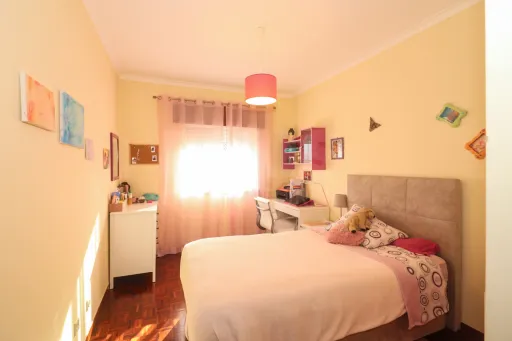 Apartamento T3 em Alhandra