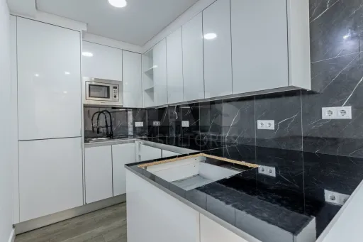 ✨ Apartamento T2 Remodelado em Sacavém