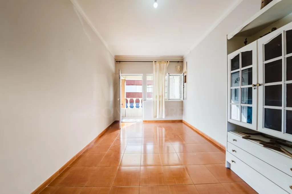 3-bedroom house with a backyard in a quiet neighborhood