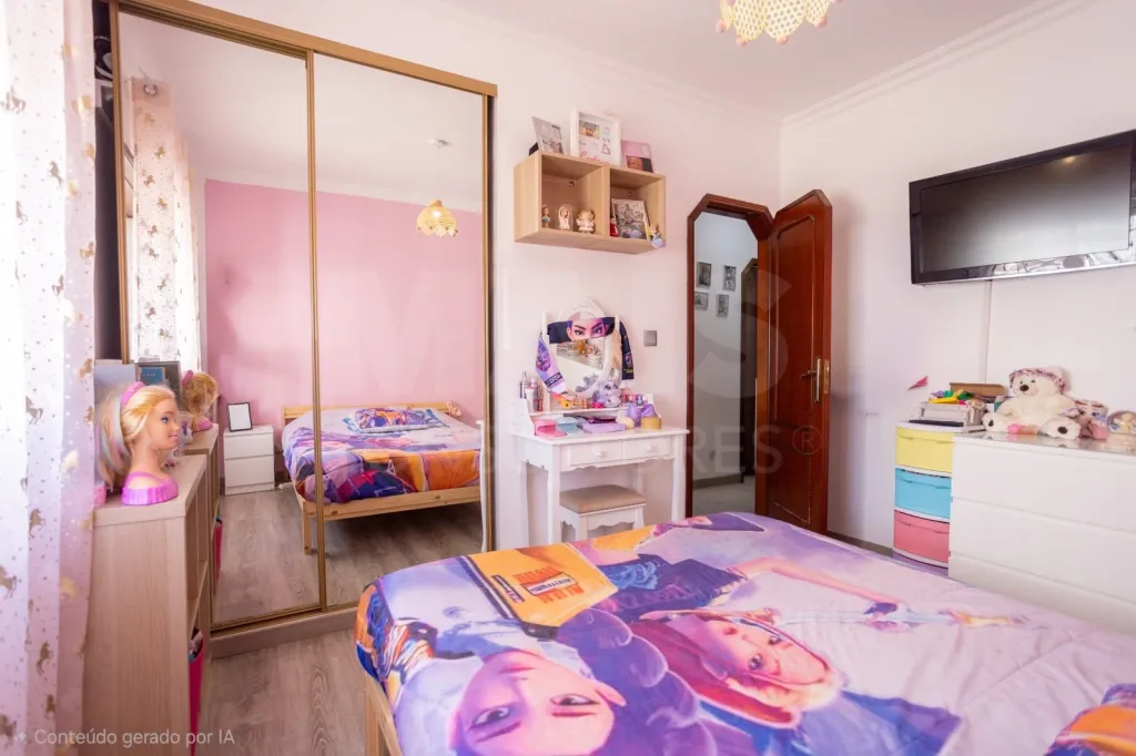Apartamento T3 com arrecadação em Samora Correia