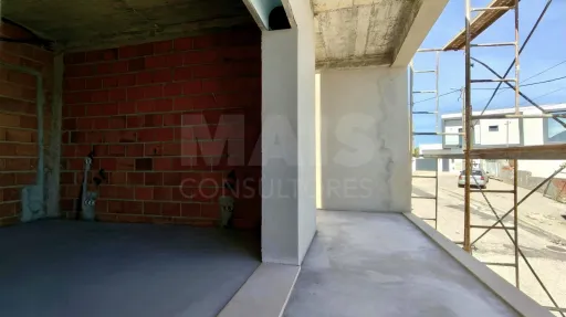 Moradia T4 c/ Suite, Jardim, Piscina & Parqueamento!