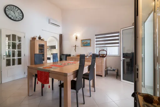 Moradia V2 em Albufeira com piscina