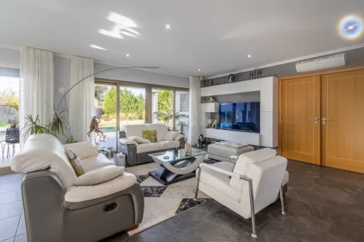 Moradia T4 de luxo no Barrocalvo, Carvalhal, Bombarral
