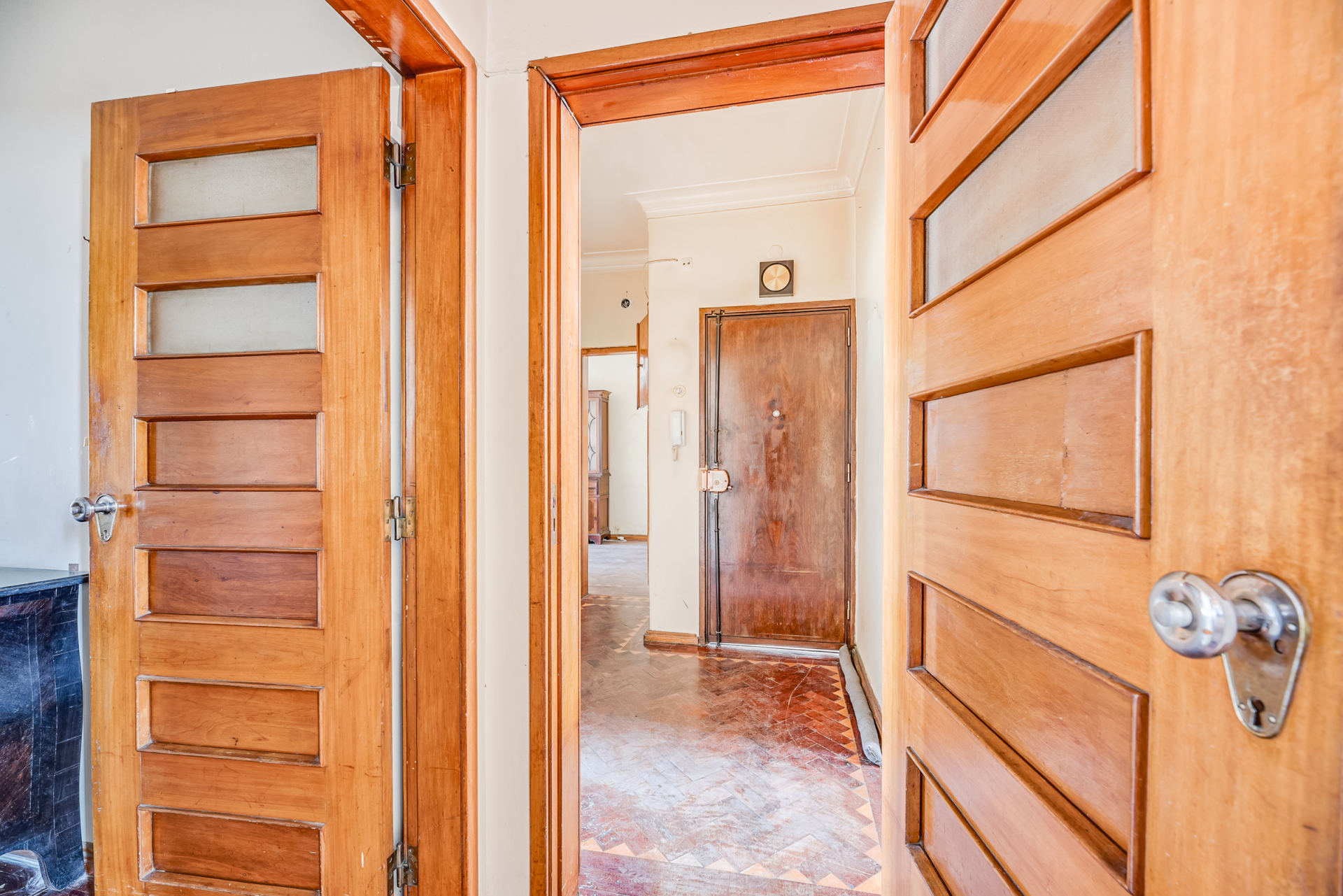 Apartamento para Remodelar no Bairro de Santos
