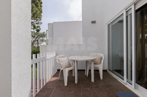 Moradia Contemporânea com terreno 700m2 em Soltroia – Próxima da Praia
