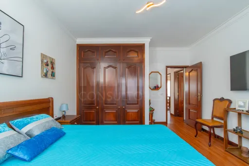 Moradia T3+1 com Garagem no Carregado