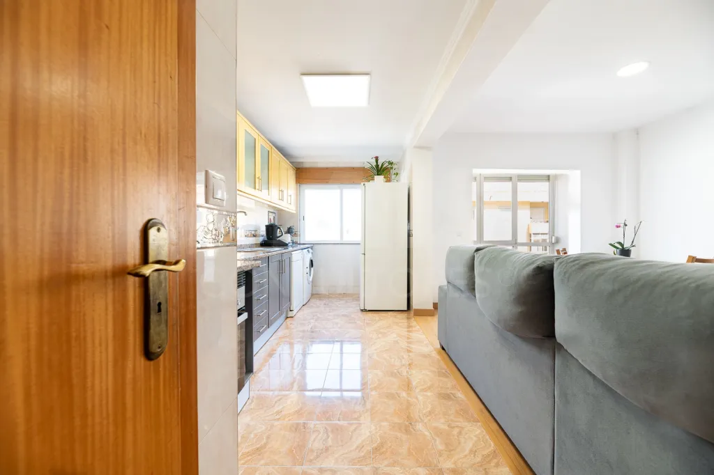 2 bedroom apartment in Serra das Minas - Rio de Mouro with storage room and elevator