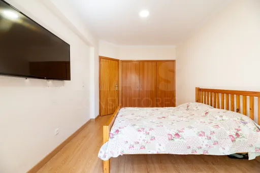 Apartamento T2 - Rio de Mouro com elevador e arrecadação
