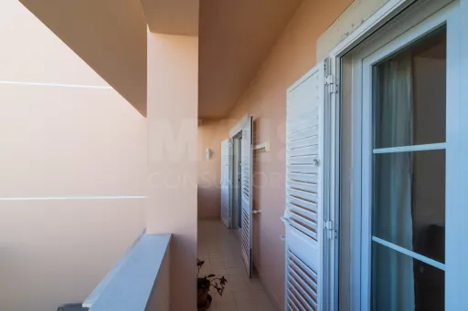 Andar de Moradia T4 com Terraço em Agualva-Cacém