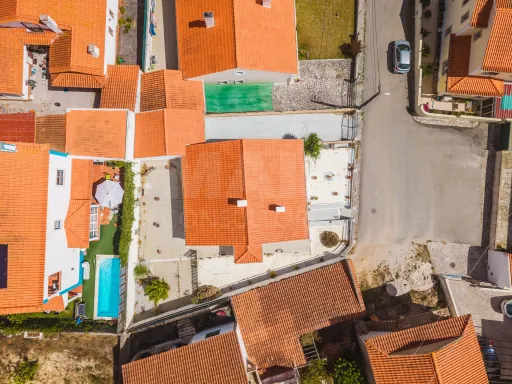 Moradia T3 Térrea com Garagem e Pátio no Nadadouro