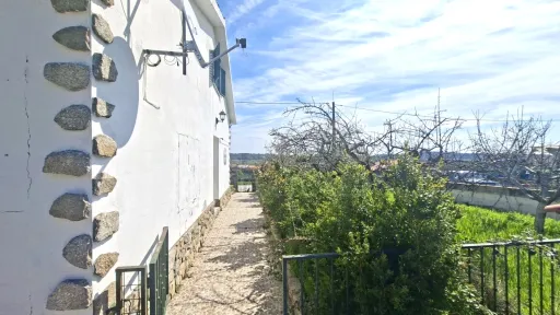 Moradia térrea T3 com Garagem e Logradouro em Malpartida - Almeida