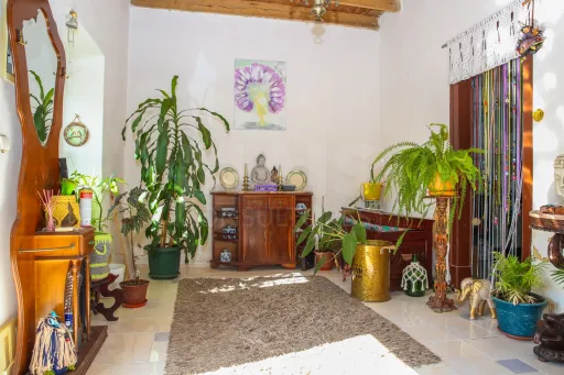 🏡 Moradia T4 com 247 m², 2 Garagens e Terreno | Canados, Alenquer