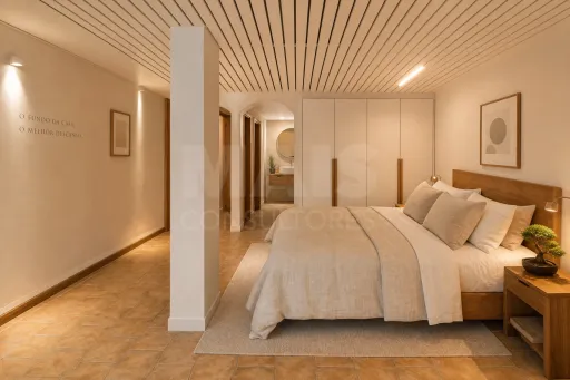 Um espaço. Diferentes caminhos. | 123 M² NO CENTRO DA BENEDITA
