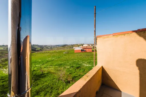 5-bedr. house with garage and warehouse
