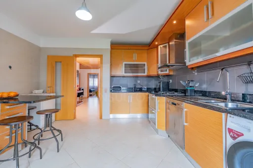 Apartamento T3 com 4 Varandas, Excelentes Áreas e Conforto Total – Praceta Tranquila, no Porto Alto em Samora Correia