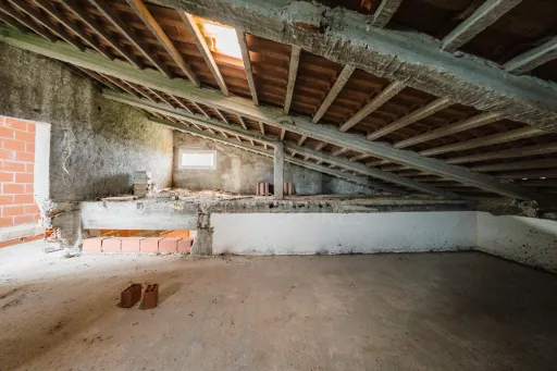 Unidade com Licença Industrial + Projeto Prévio para Hospedagem | 5.390 m² | Ferrel