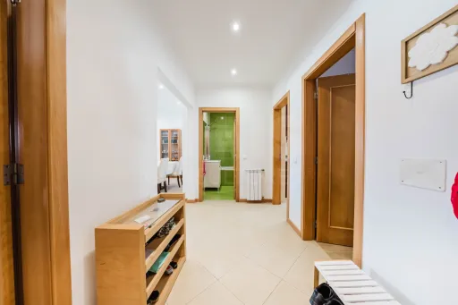 Apartamento T2 com terraço e garagem nas Caldas da Rainha