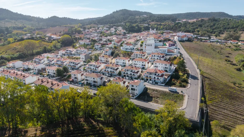 Excelente Moradia T3 com área exterior de lazer e Garagem Ampla
