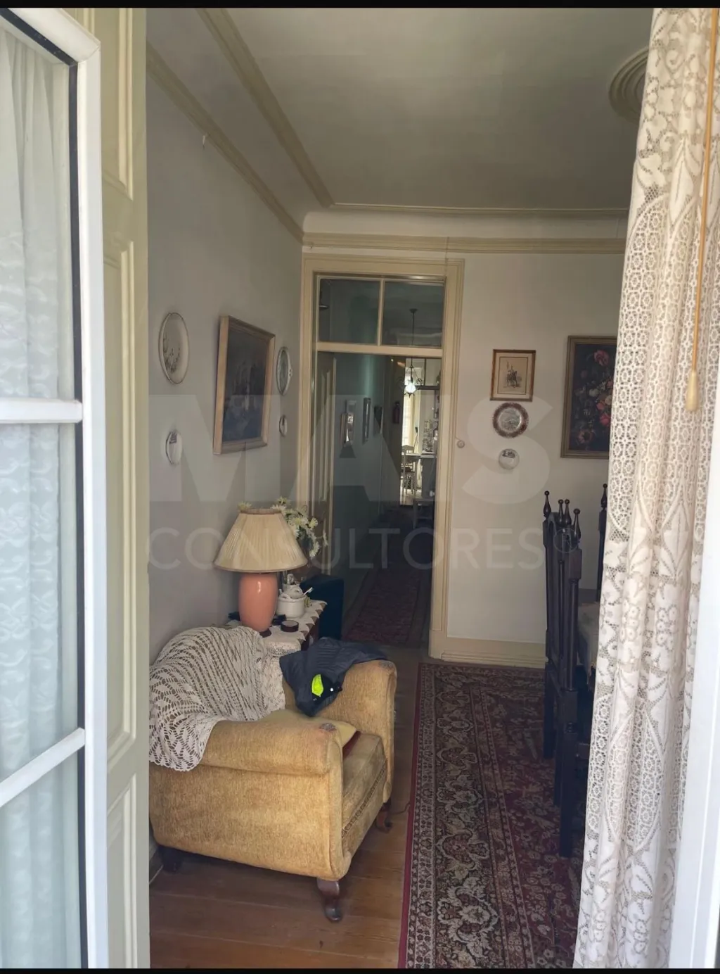 🏡Apartamento T4 para recuperação total em zona com charme histórico no coração de Lisboa!