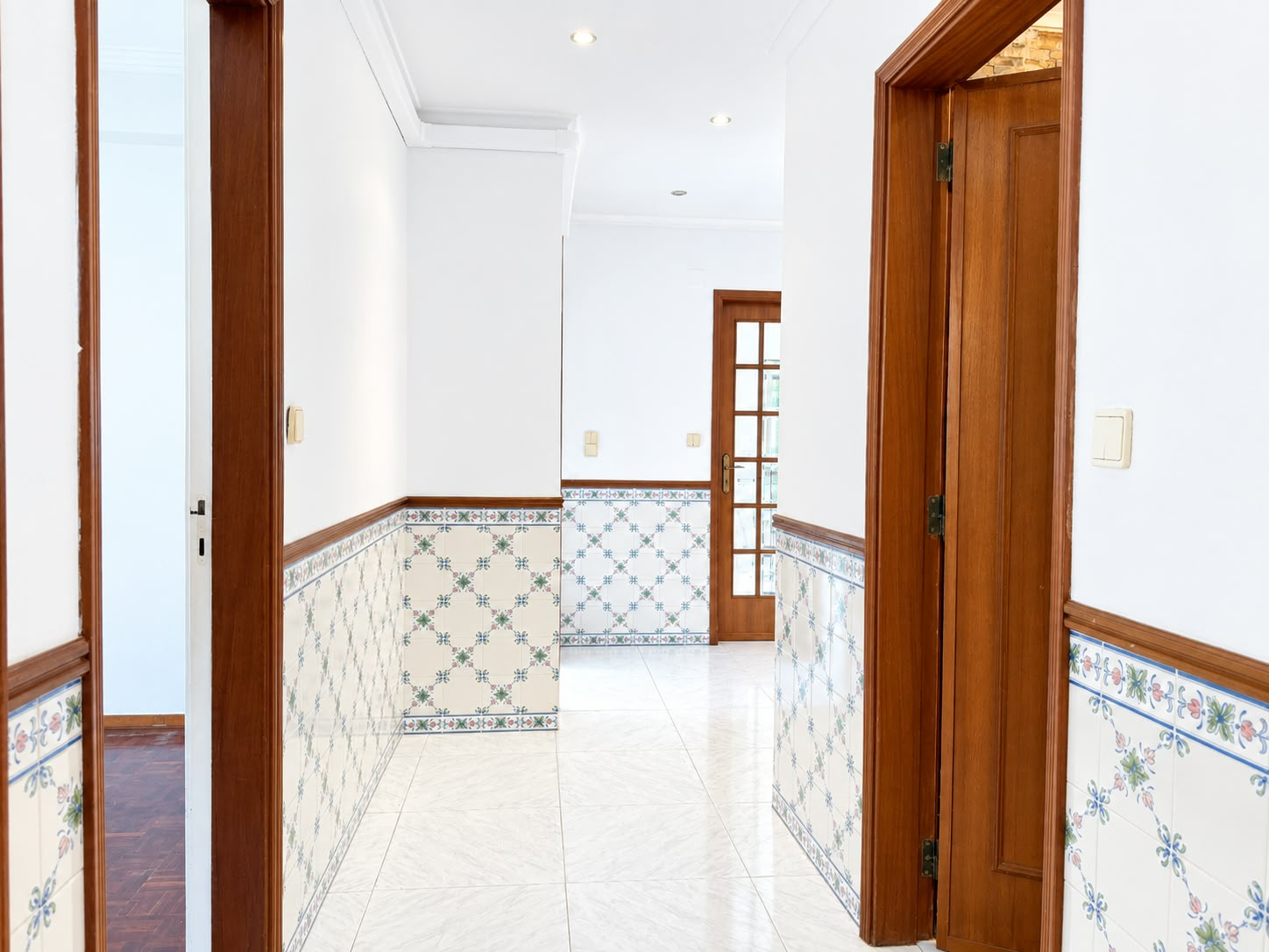 3-Bedroom Apartment in Downtown Carnaxide