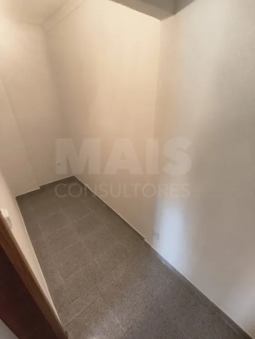 Propriedade com Piscina e Instalações Equestres – Um Refúgio Tranquilo com Potencial de Expansão