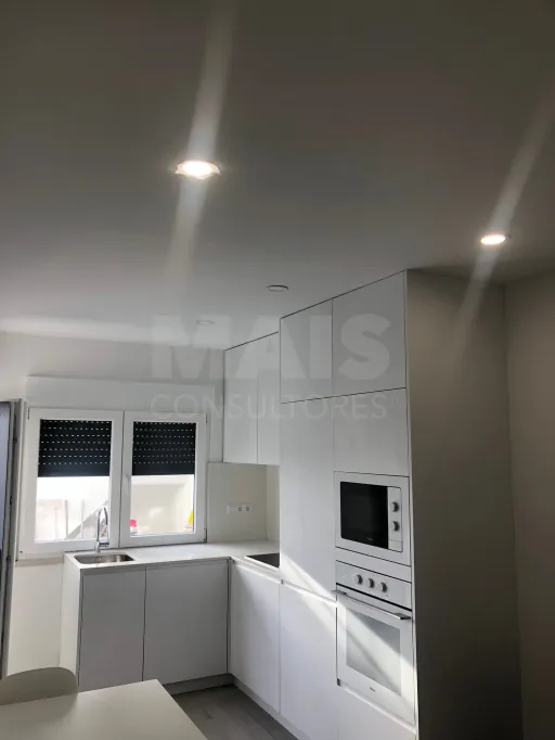 Apartamento T1 Remodelado no Centro de Samora Correia