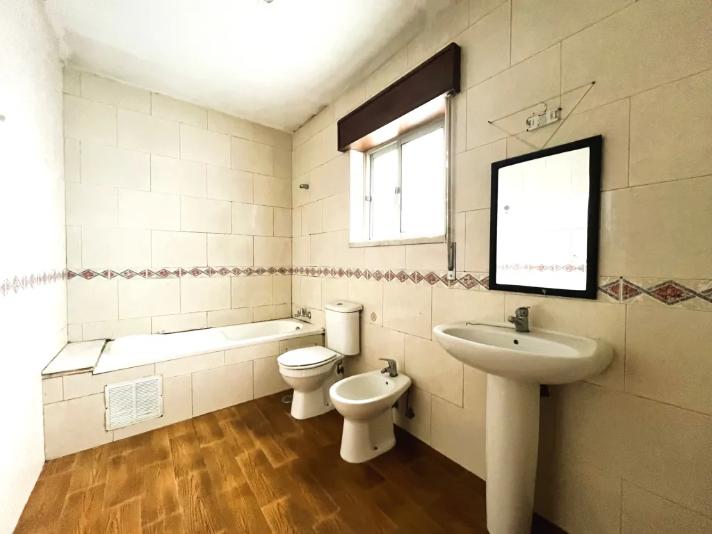 Apartment with terrace in the center of Samora Correia