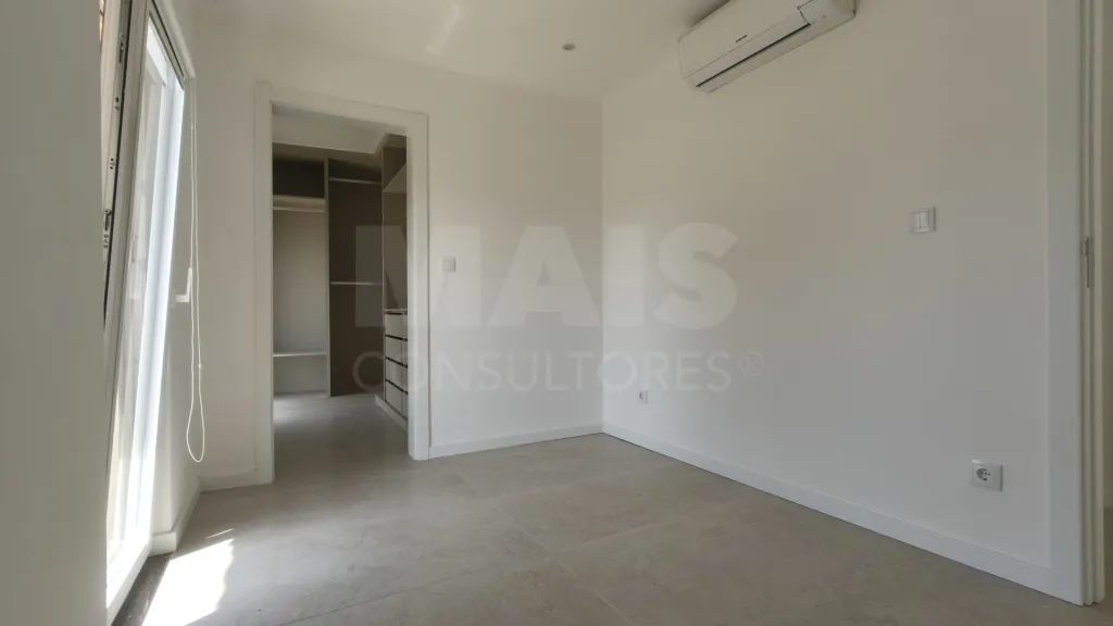 Single-Story 2-Bedroom + 1 House with Pool, Outbuilding, and 3,476 m² Lot | Comfort, Privacy, and Quality of Life
