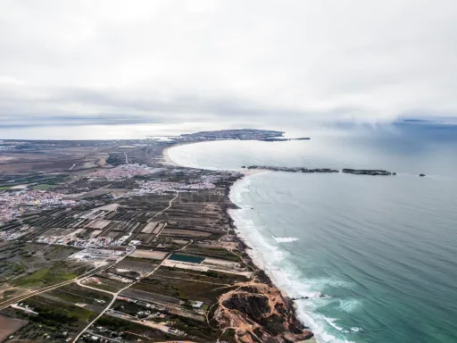 🏝️ Terreno Rústico em  Ferrel (Peniche)
