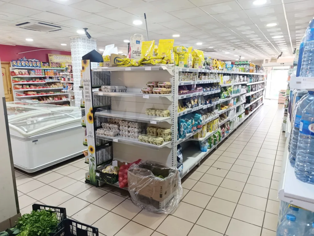 Supermarket for sale in Albarraque