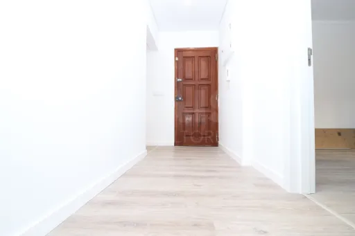 Fully Renovated 3-Bedroom Ground-Floor Apartment with Patio in Samora Correia