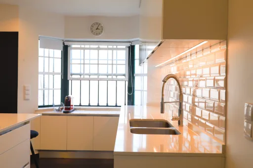 Moradia T5 entre a serra e o mar ( em Janes, Malveira da Serra) onde o conforto clássico encontra a modernidade sustentável.