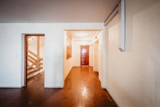 Apartamento T3 - Santo António dos Cavaleiros - Zona do Hospital Beatriz Ângelo