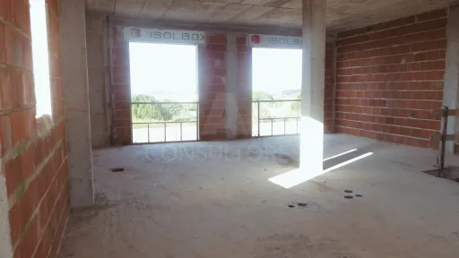 Moradia T3+1 junto praias | Garagem + logradouro privado | Terraço panorâmico sobre o mar