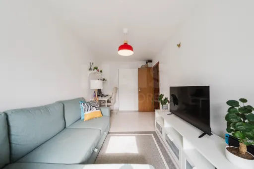 Renovated 2-Bedroom Apartment with Ocean View in Peniche