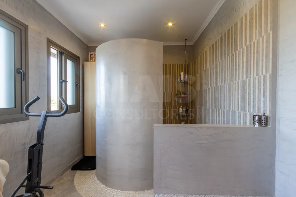 Moradia T4 de luxo no Barrocalvo, Carvalhal, Bombarral