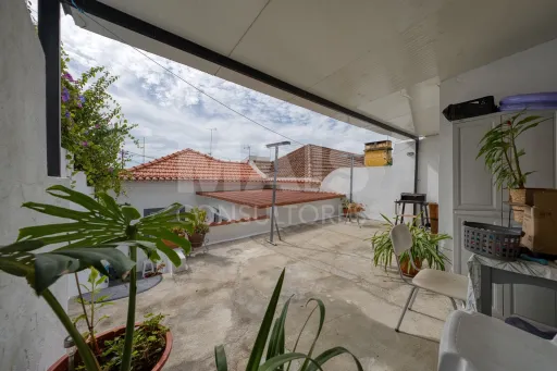 Moradia T3 renovada centro de Coruche
