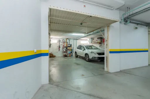 Apartamento T3 com box e vista rio em Vila Franca de Xira