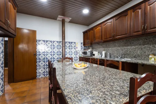Moradia Térrea V3 com terreno urbano de 3780m2 no Alentejo