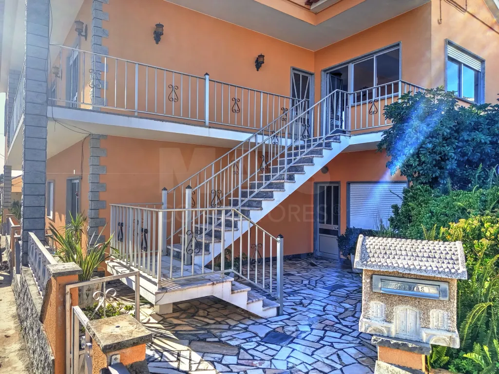 Moradia T3 Mobilada c/ 2 Wc´s e Logradouro