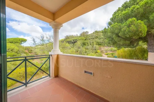 Quinta em Palmela com 2 moradias | 14 quartos| Piscina | 13.080 m2 de terreno | Serra da Arrábida